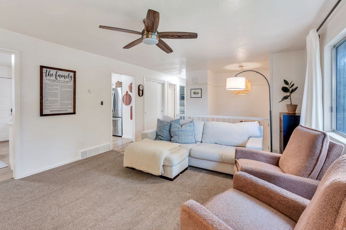 1078 W 1375 N - Photo 2 of 14