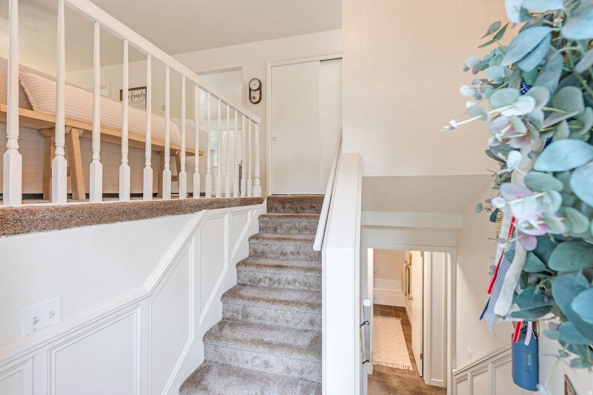 1078 W 1375 N - Photo 7 of 14