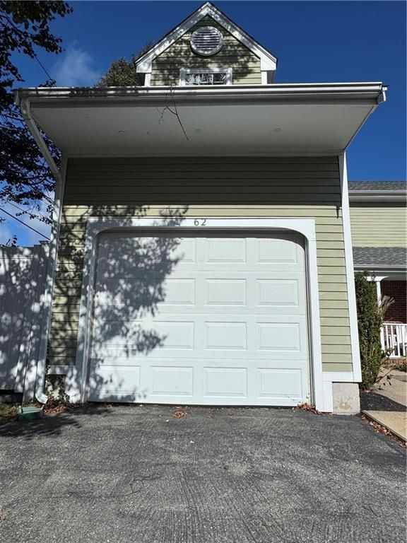 62 Memorial Blvd - Photo 2 of 40
