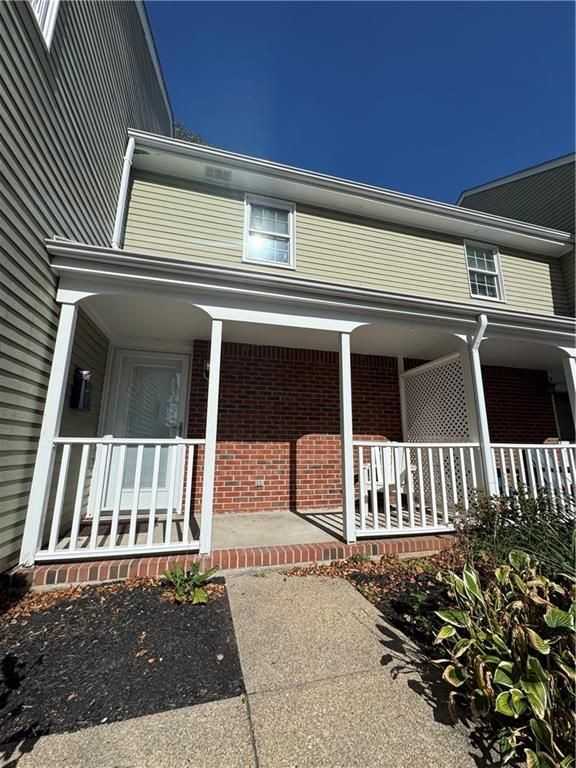 62 Memorial Blvd - Photo 5 of 40