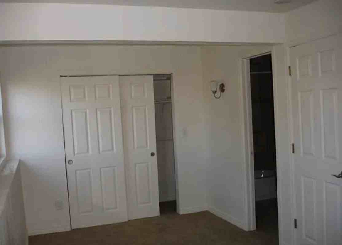 1935 Ensenada St - Photo 2 of 12