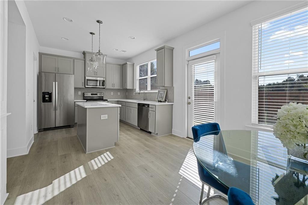 7753 Lance Rd - Photo 6 of 17
