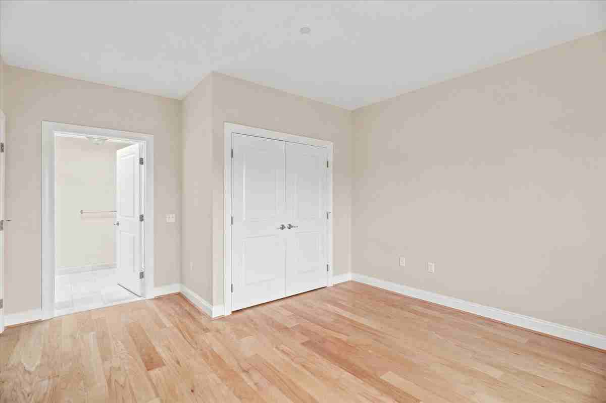629 Hammond St - Photo 6 of 32