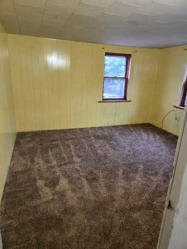 134 S Plum St - Photo 2 of 10