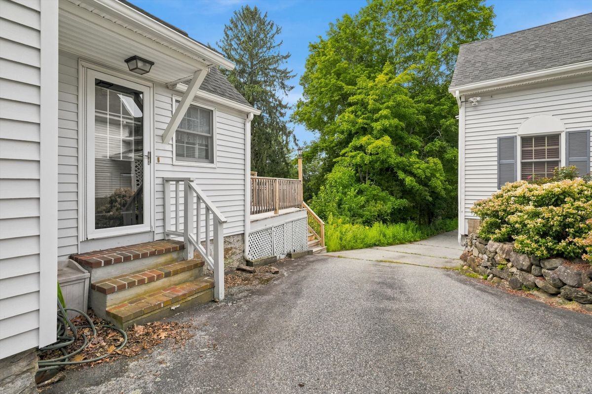 58 Morton St - Photo 3 of 34