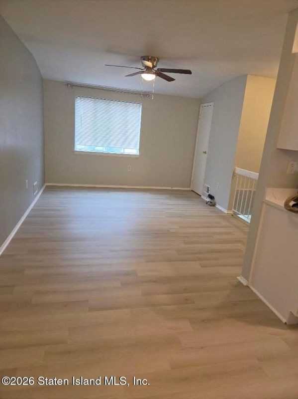 199 Cotter Ave - Photo 5 of 15