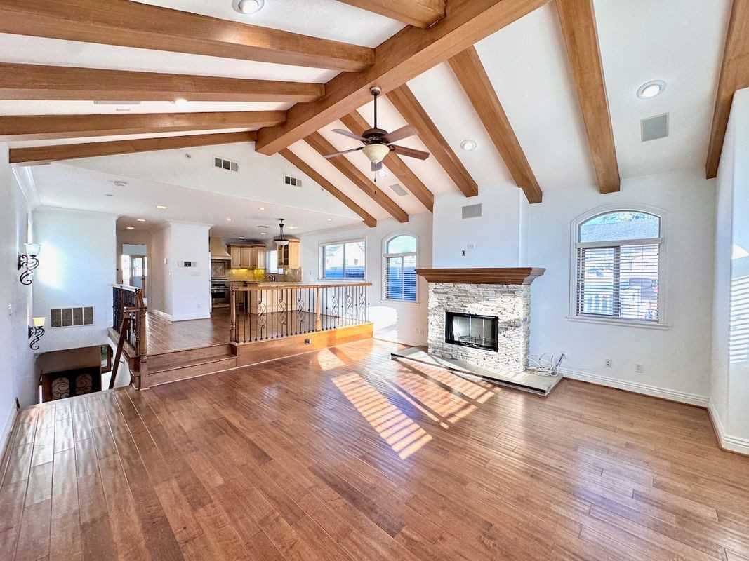 1716 Stanford Ave - Photo 2 of 15