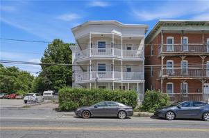 featured image of 913 Social St ##2