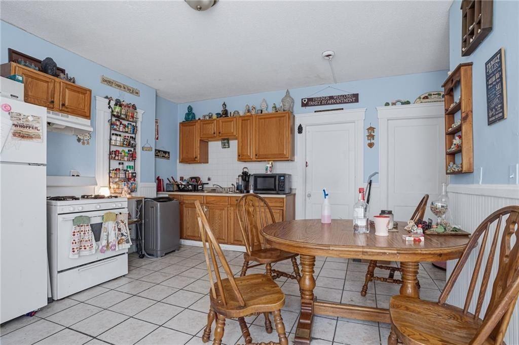 939 Social St ##3 - Photo 5 of 21