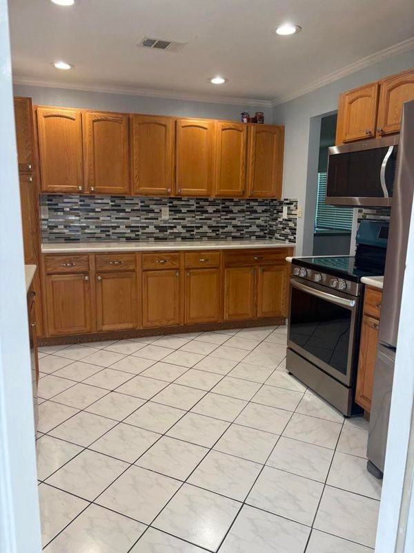 8250 Sw 8th Ct - Photo 3 of 14