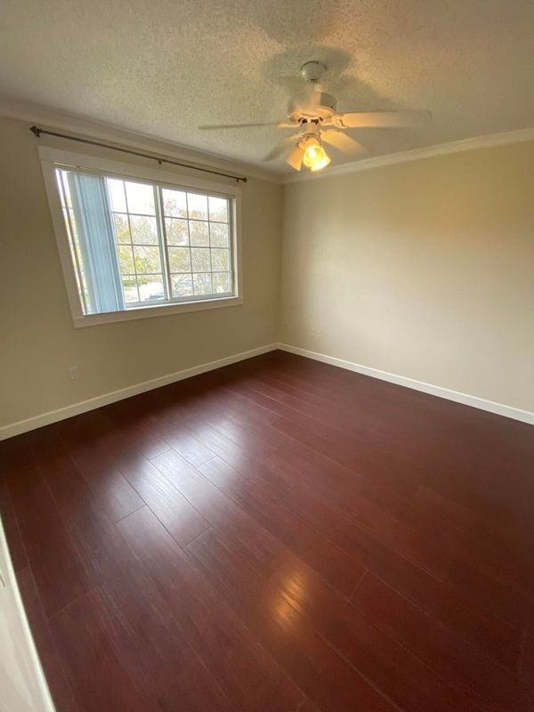 1100 Crestwood Ct S - Photo 6 of 9