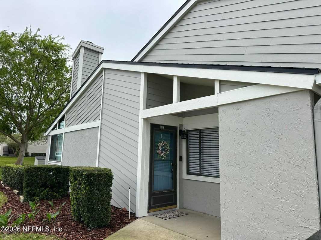 3110 Sea Hawk Dr - Photo 3 of 35