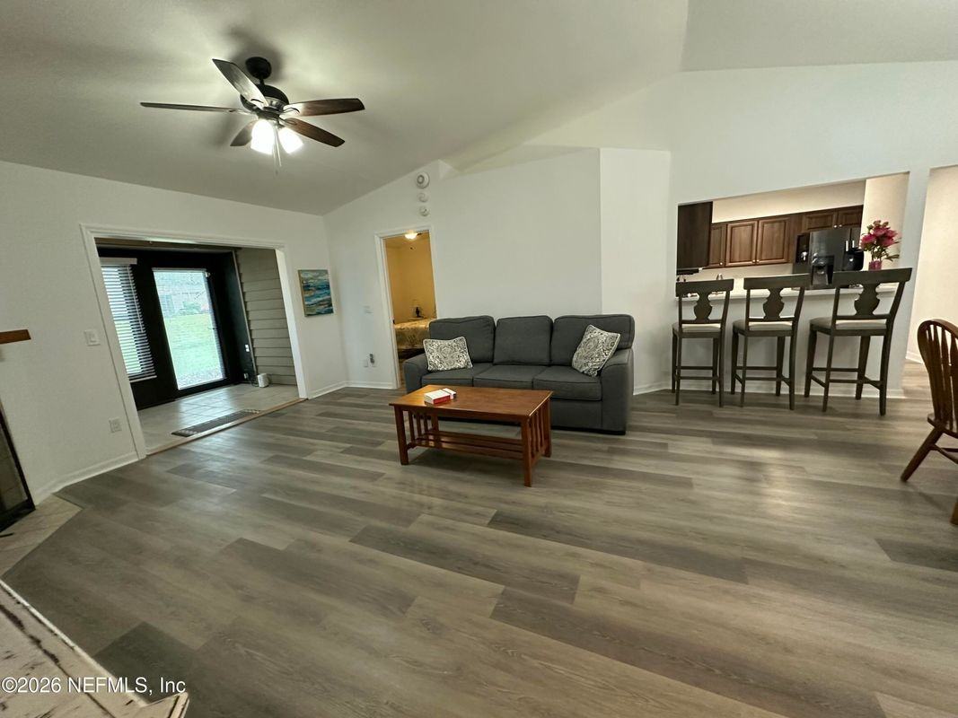 3110 Sea Hawk Dr - Photo 5 of 35