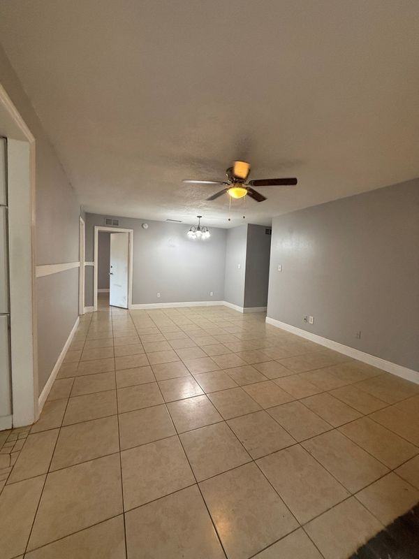 1223 La Mesa Ave - Photo 4 of 21