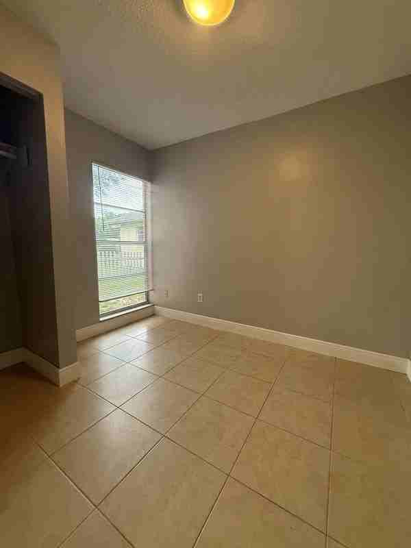 1223 La Mesa Ave - Photo 7 of 21