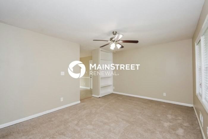 464 Pinecrest Dr - Photo 3 of 15