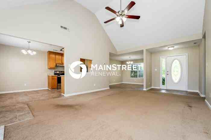 150 Old Hampton Way - Photo 3 of 16