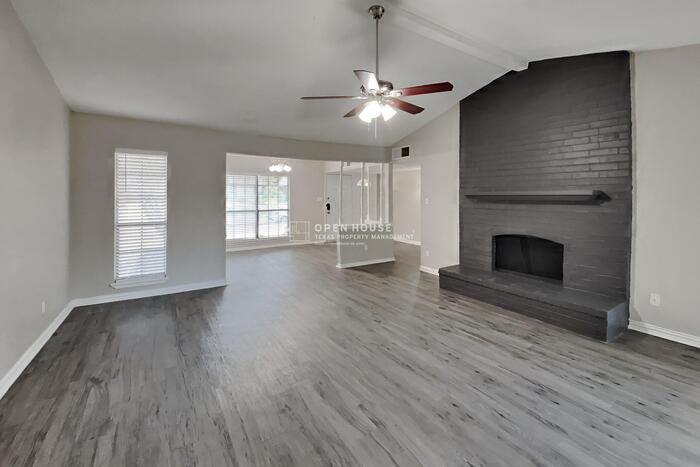 1528 Jabbet Dr - Photo 5 of 21