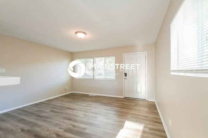4924 Leone Dr - Photo 5 of 16
