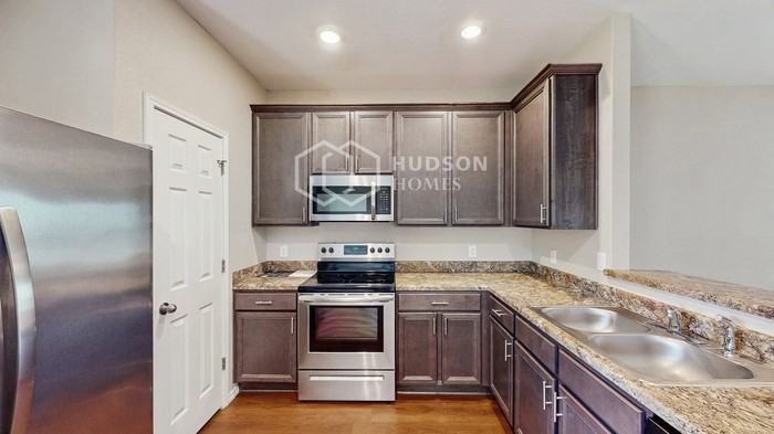 4502 Heathers Cross - Photo 7 of 28