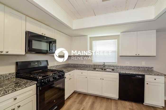 956 Sunshine Way Sw - Photo 7 of 17