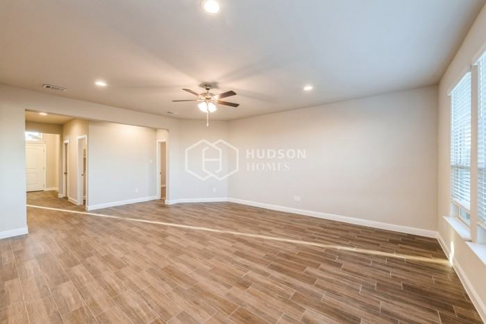 2309 Waggoner Ranch Dr - Photo 4 of 31