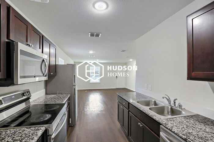 802 E 3rd Ave - Photo 7 of 14