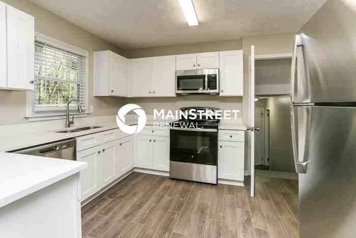 588 Michael Ct - Photo 5 of 18