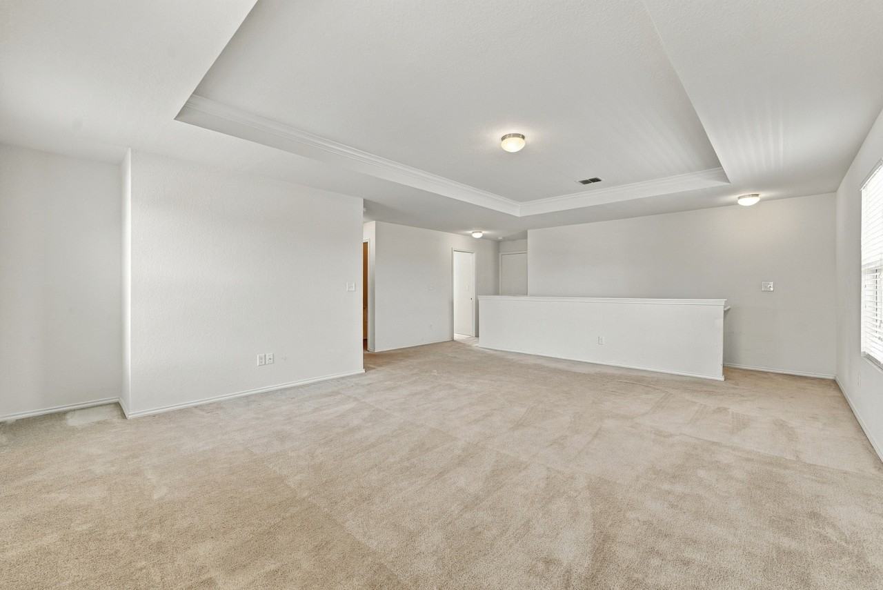 8955 Oakwood Park #NA - Photo 4 of 20