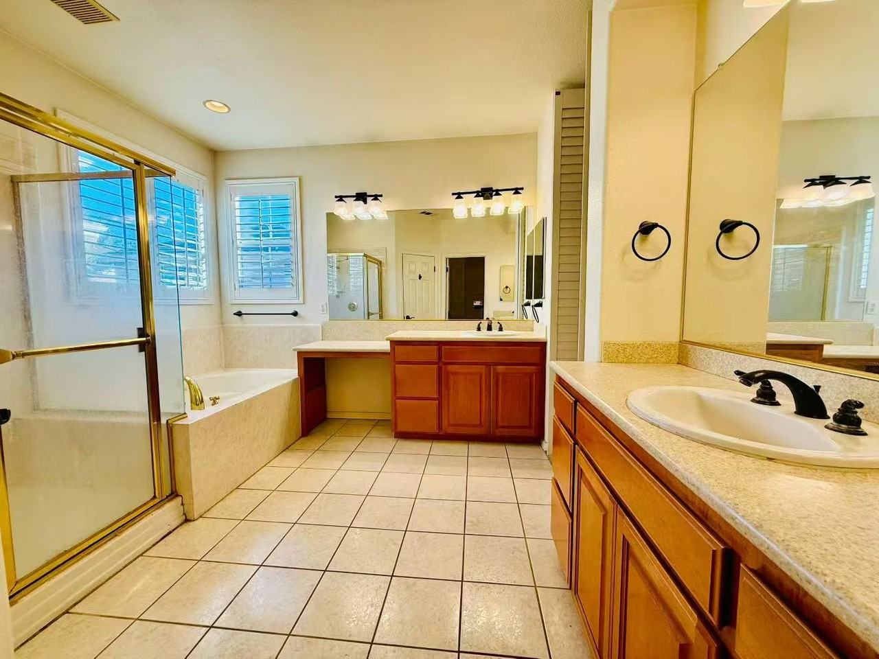 437 Kent Dr #NA - Photo 5 of 23