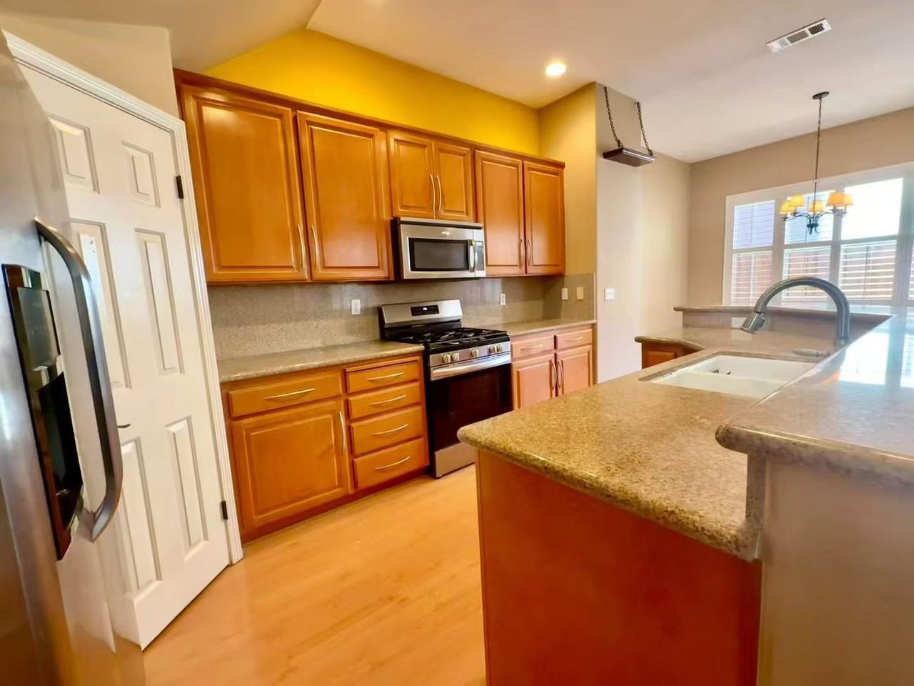437 Kent Dr #NA - Photo 6 of 23