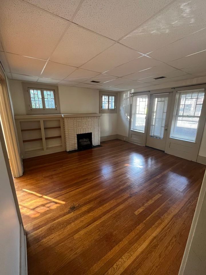 798 W Market St #2 - Photo 2 of 13