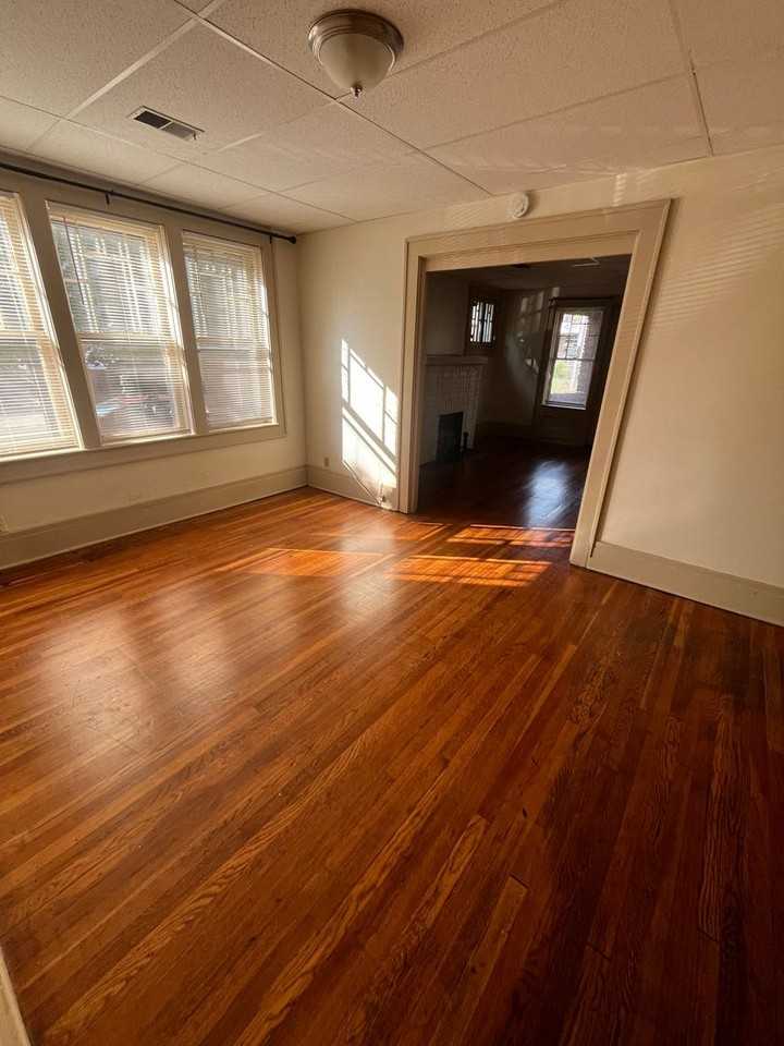 798 W Market St #2 - Photo 3 of 13