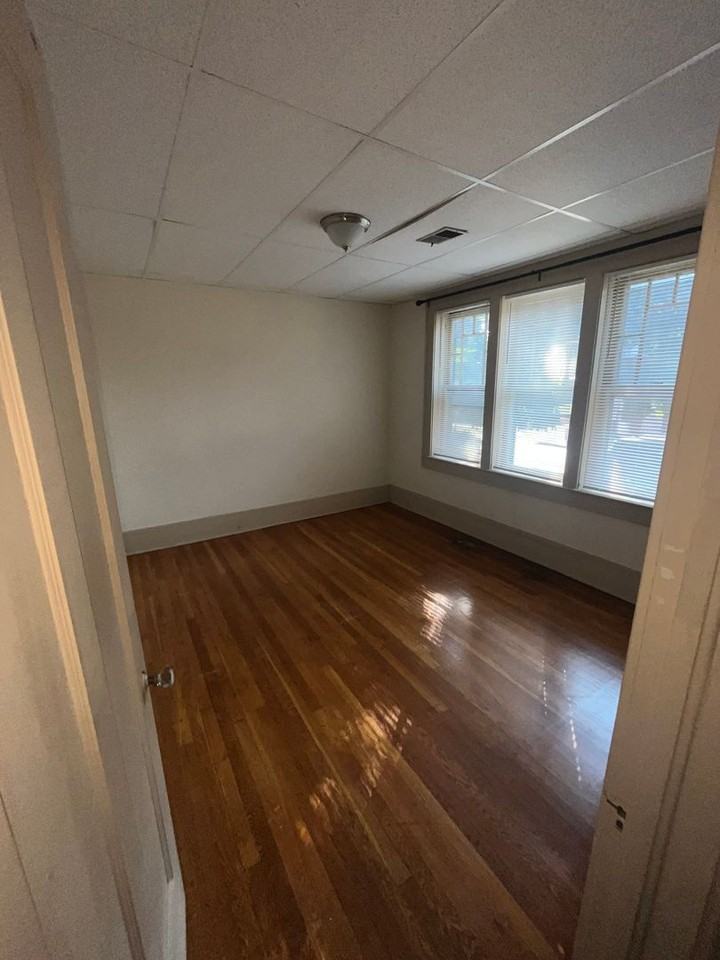 798 W Market St #2 - Photo 6 of 13