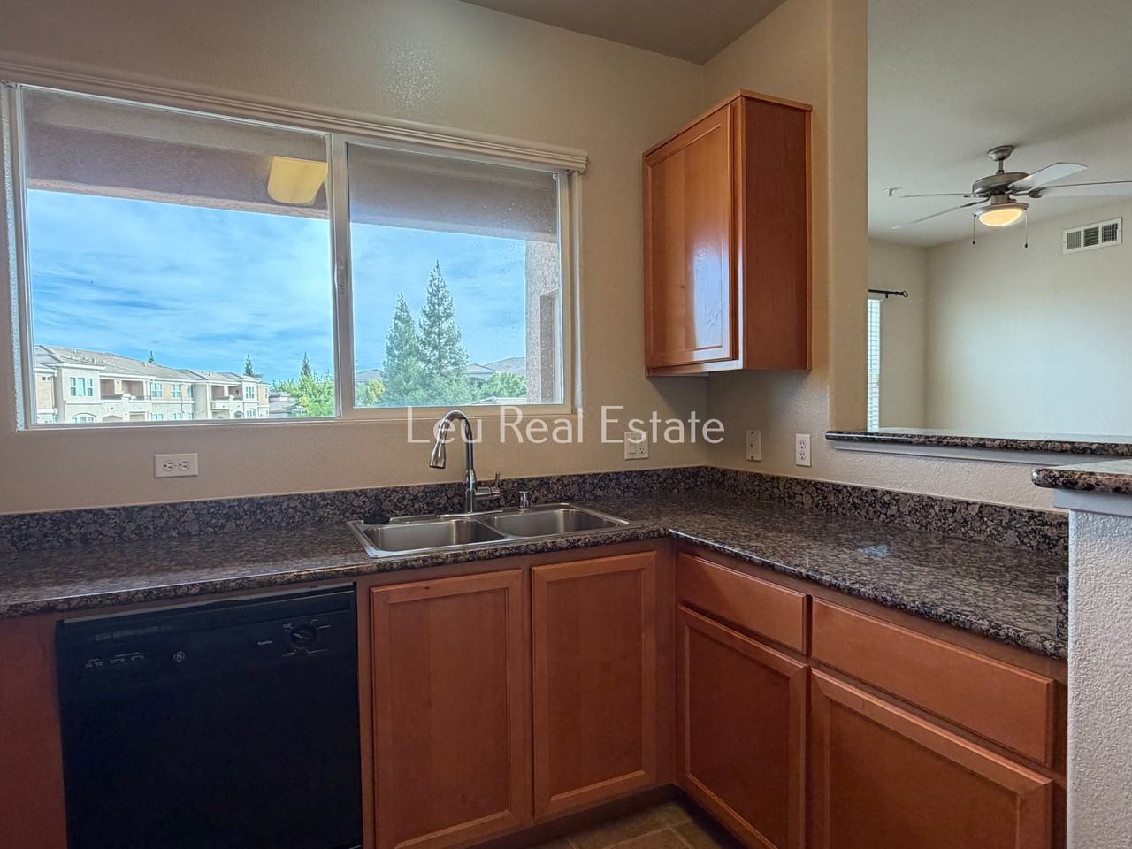 300 Moon Cir #334 - Photo 4 of 31