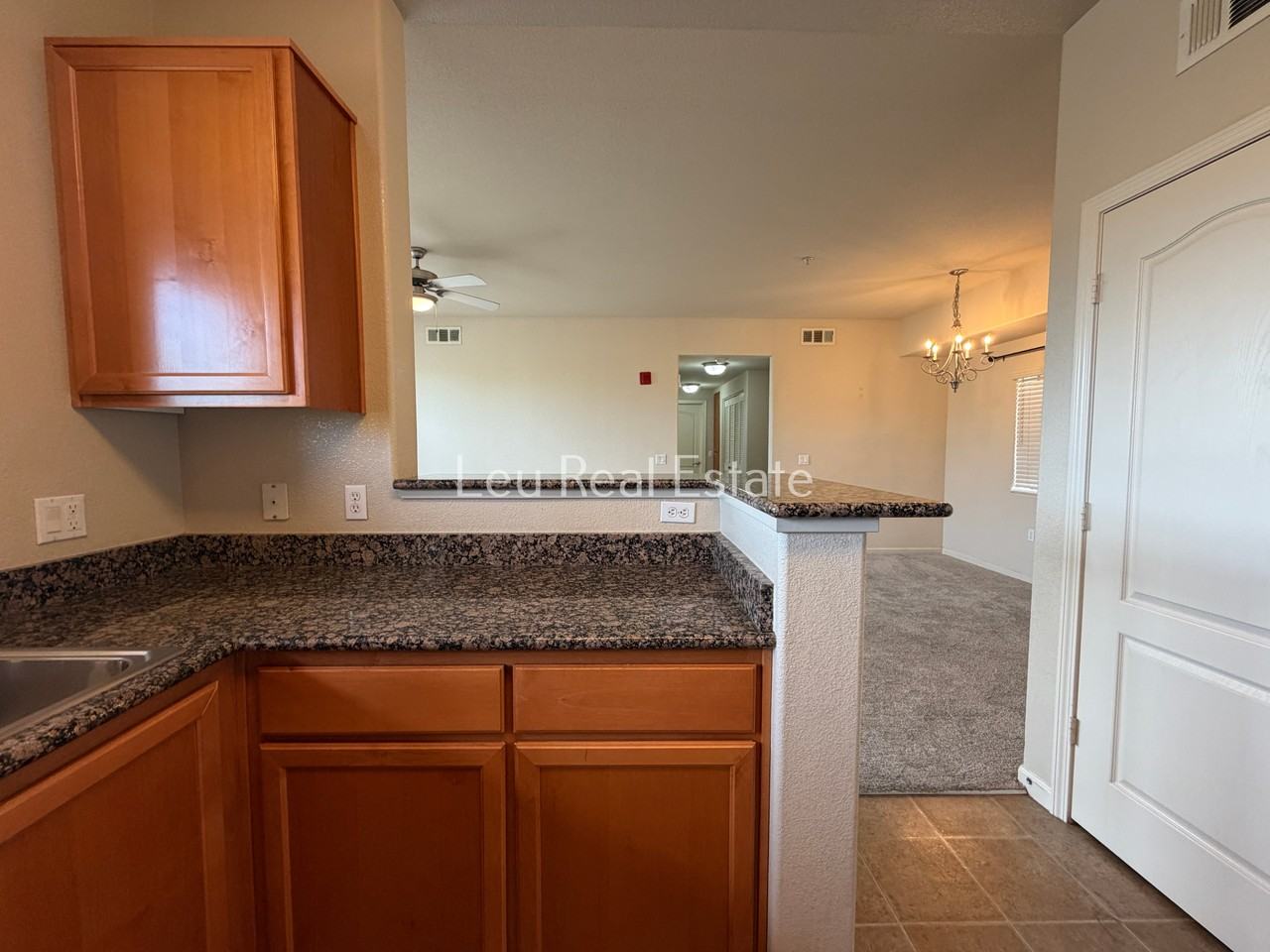 300 Moon Cir #334 - Photo 6 of 31