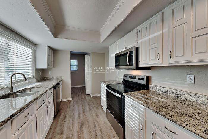 4144 Staghorn Cir S - Photo 7 of 25