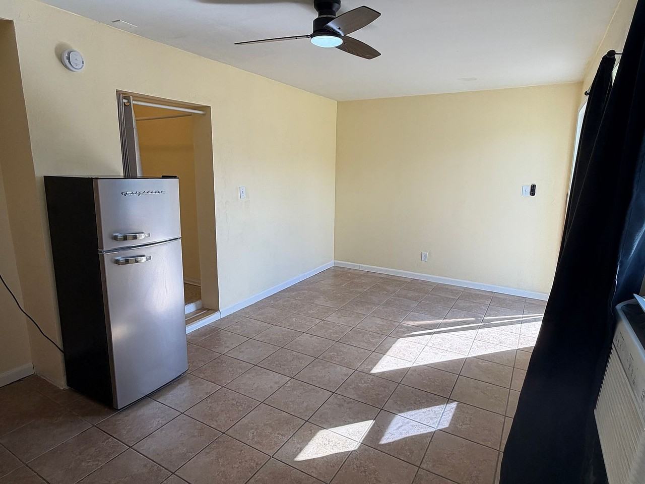 269 Silver Beach Rd #3 - Photo 2 of 9