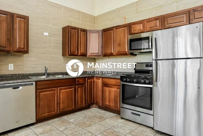 1702 Barkwood Dr - Photo 6 of 17