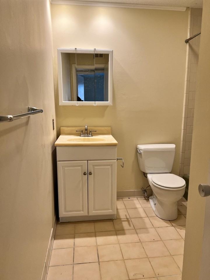 13 Shadowbrook Ln #38 - Photo 6 of 11