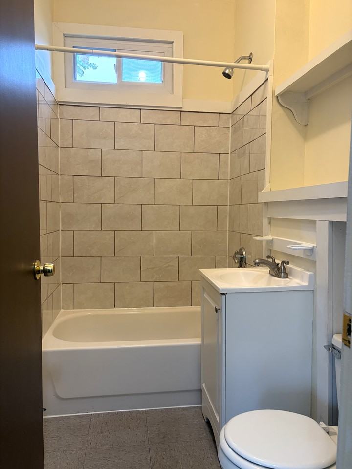 20 Blaine St #TH - Photo 3 of 7