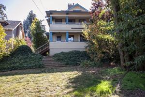 featured image of 805 State St #4