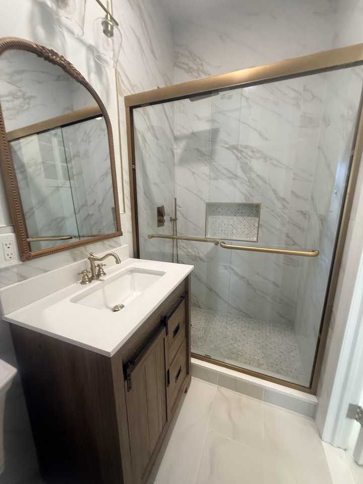 7509 61st St #2FL - Photo 3 of 11