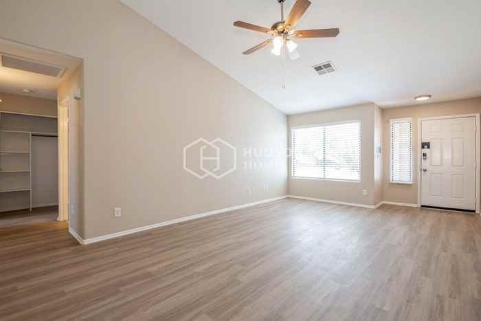 3134 E John Cabot Dr - Photo 5 of 31