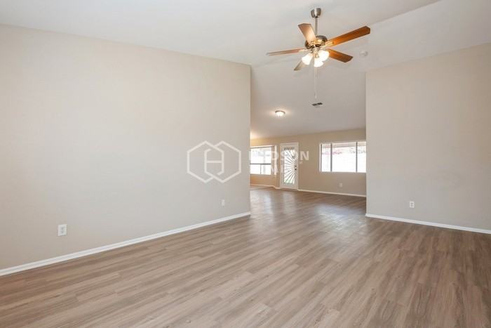 3134 E John Cabot Dr - Photo 7 of 31