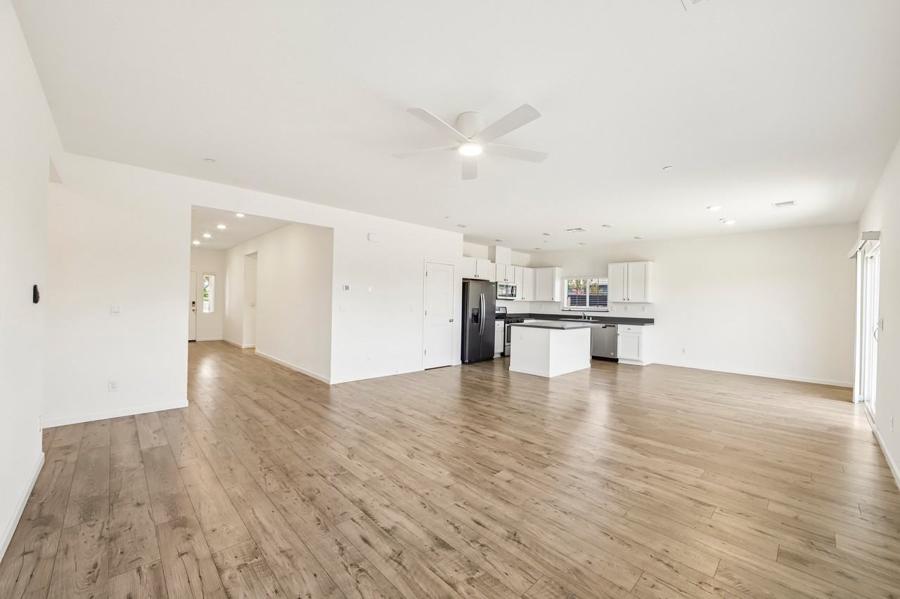 635 Honey Bee Rd #NA - Photo 3 of 44