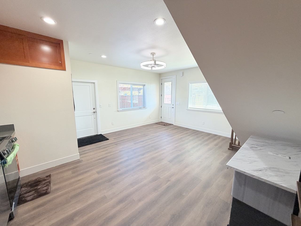 6474 Scenic Ave #1 - Photo 4 of 22
