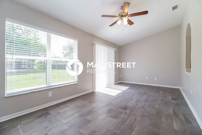 23 Ne 9th Pl - Photo 4 of 16