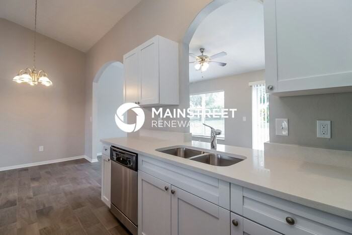 23 Ne 9th Pl - Photo 6 of 16