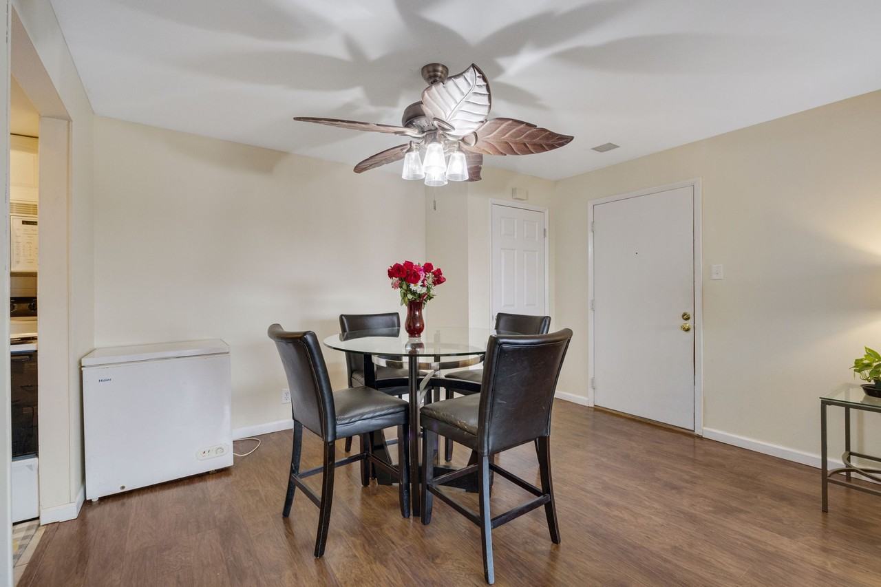 10 Fairways Cir #G - Photo 5 of 19